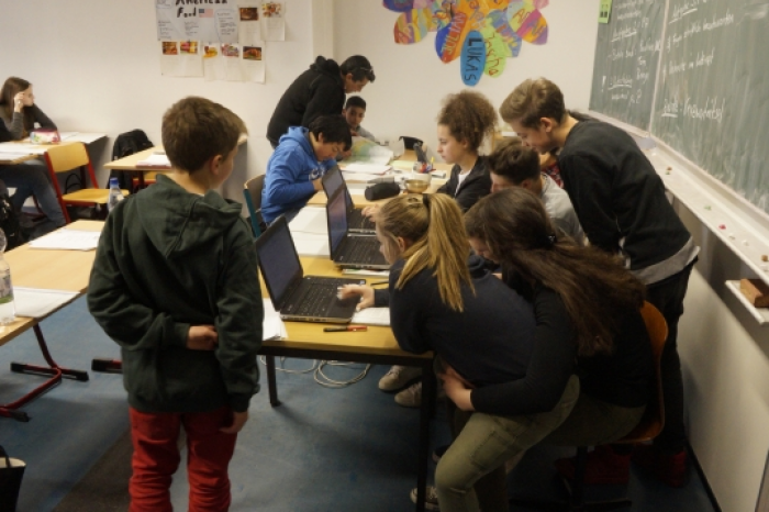 Frankfurt  IGS Herder Schule Unterricht Aktion Recht auf Bildung Weltklasse